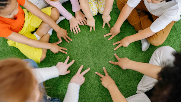 Bien-être des enfants à l'école : un programme sur les compétences psychosociales des élèves et des professionnel·les